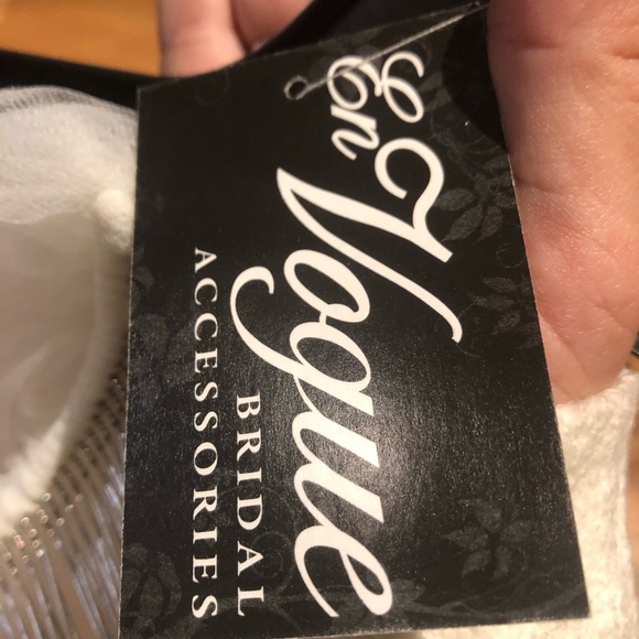 NWT EnVogue toile Vail with crystal embellishments - Picture 5 of 6